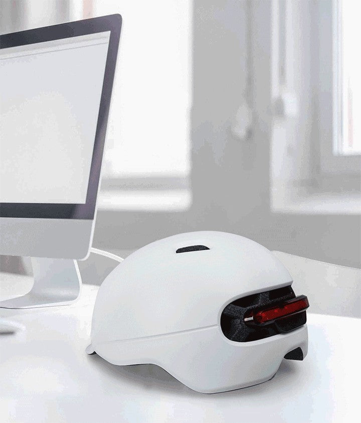Urban Light Riding Intelligent Helmet - Smart Cycling Safety with Integrated LED Technology